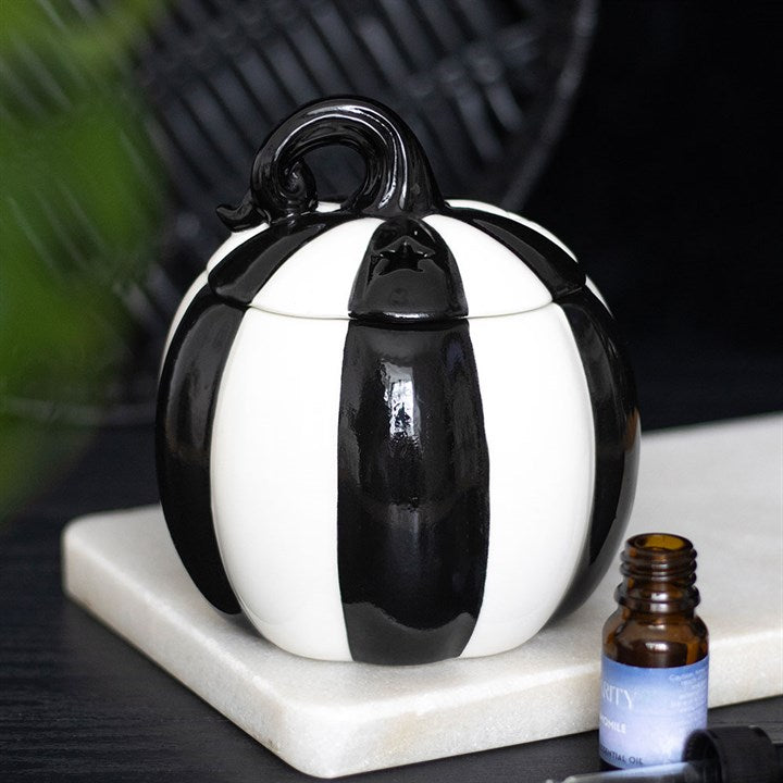 Black and White Striped Pumpkin Oil Burner 🇬🇧
