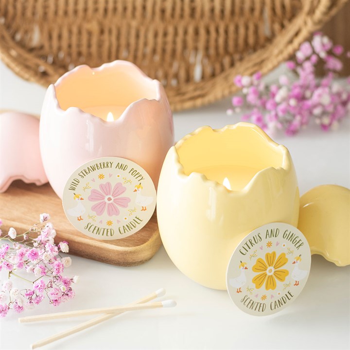 Wild Strawberry & Poppy Egg Shaped Candle 🇬🇧