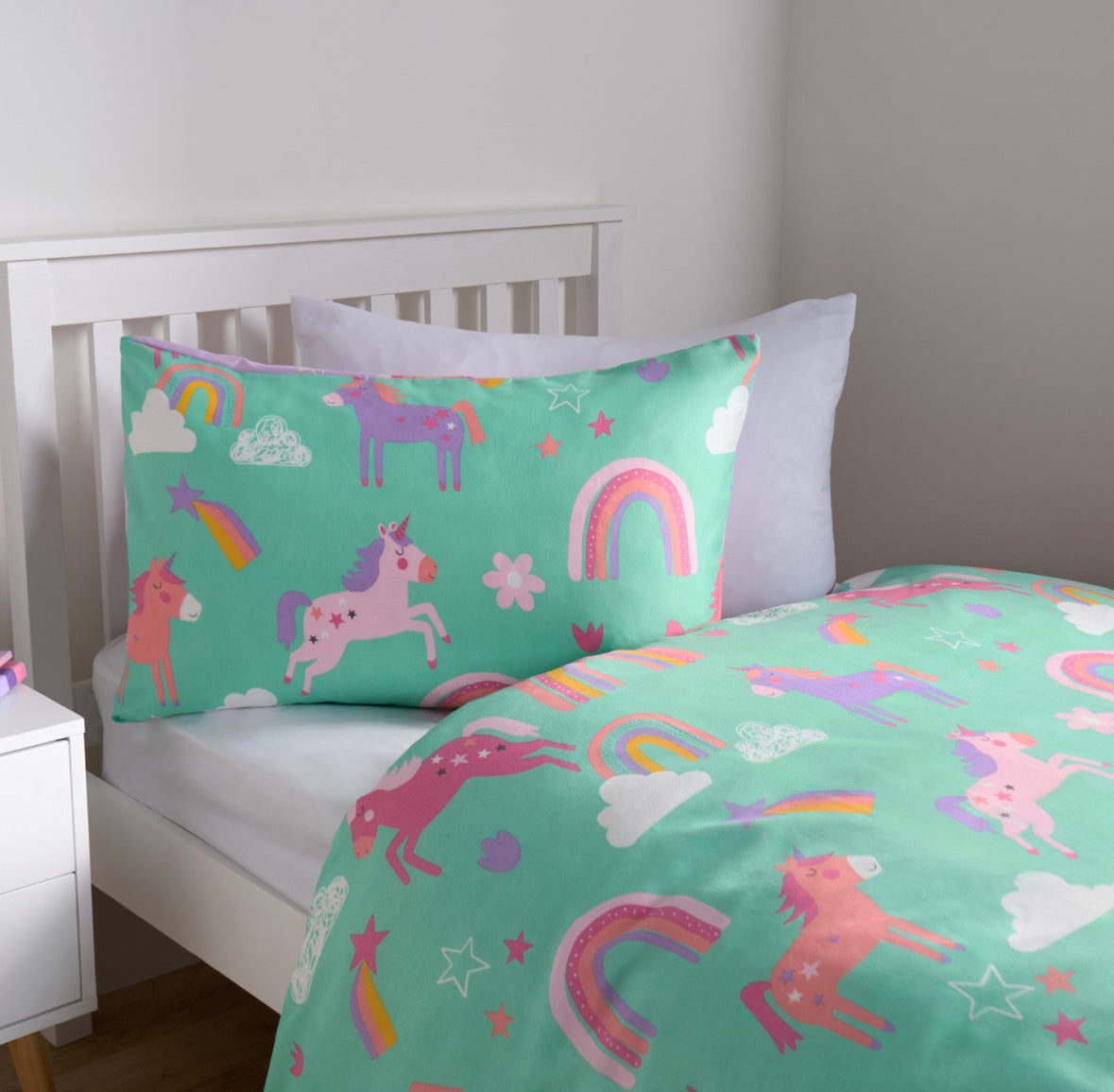 Unicorn & Rainbows Reversible Duvet Cover Set 🇬🇧