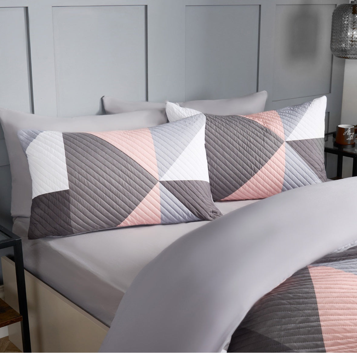 Geometric Pinsonic Duvet Set 🇬🇧