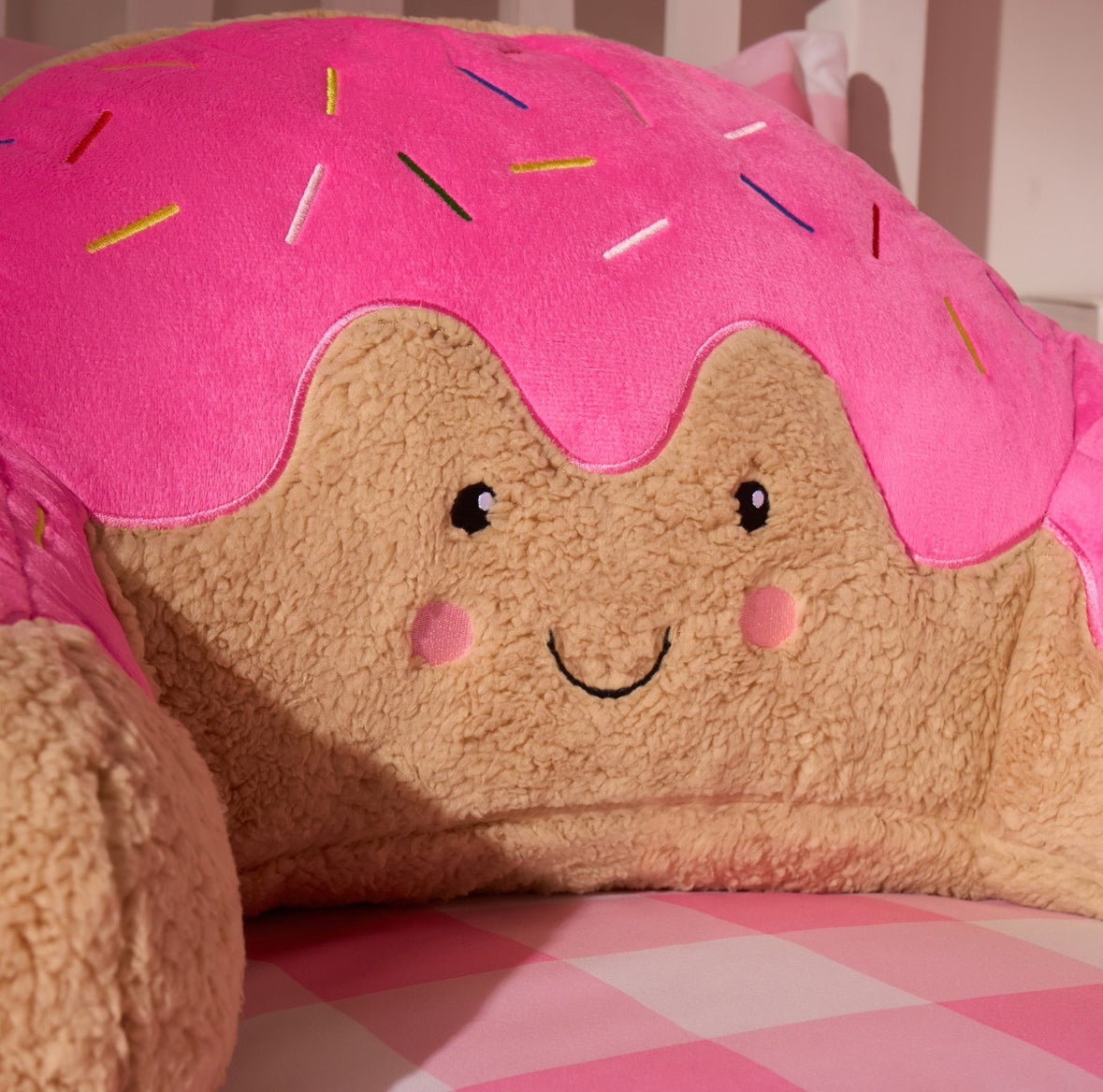 Doughnut Cuddle Cushion - Brown/Pink 🇬🇧