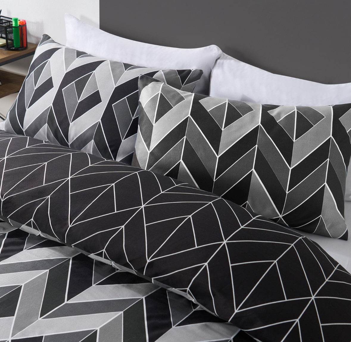 Abstract Chevron Reversible Duvet Cover Set 🇬🇧