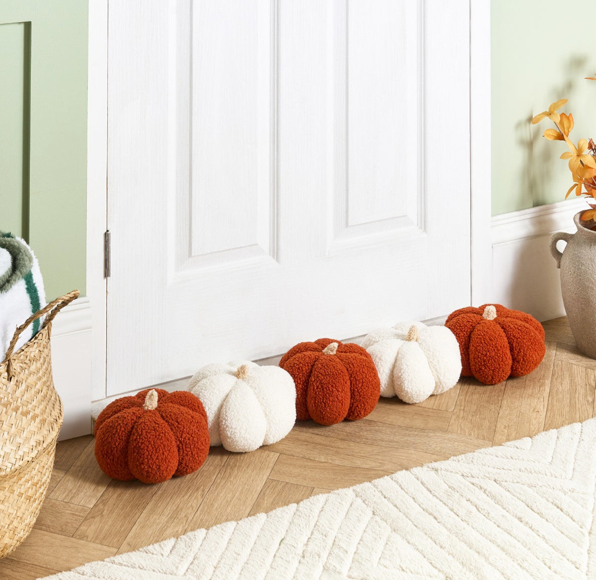 Boucle Pumpkin Shaped Draught Excluder - Rust/White 🇬🇧