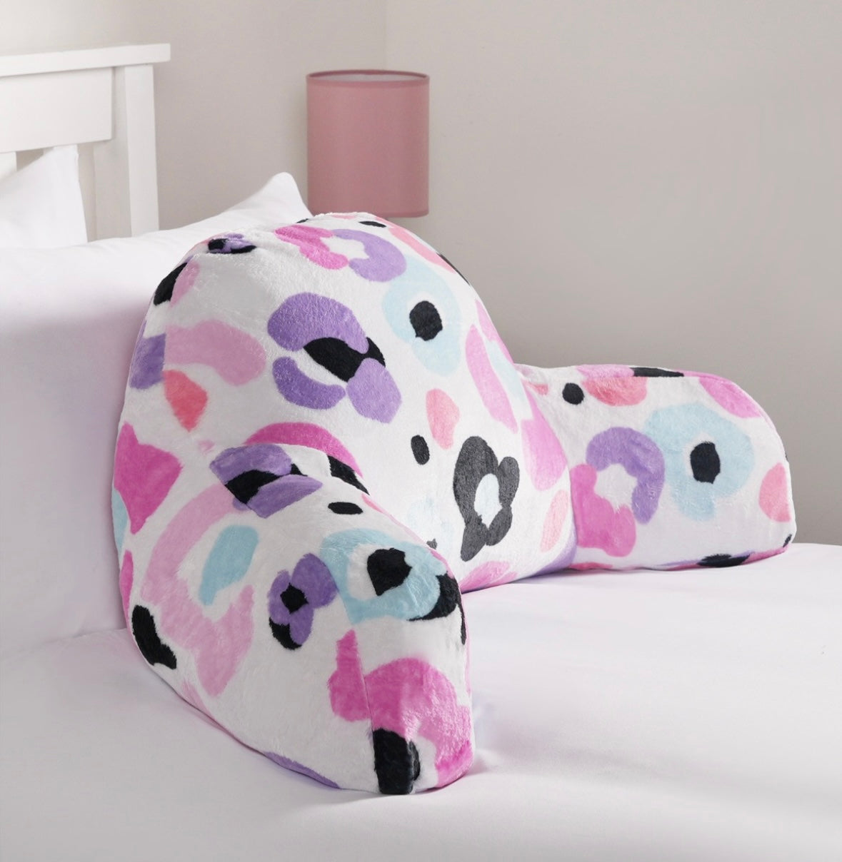 Kids Leopard Fleece Cuddle Cushion - Pink 🇬🇧