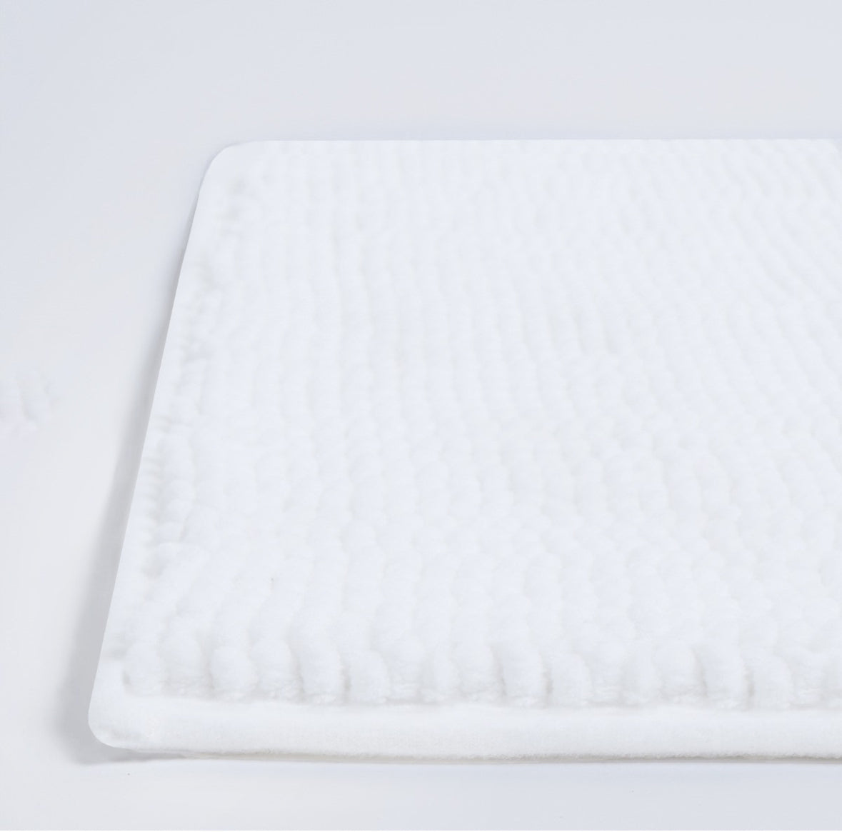 Noodle Bath Mat - White 🇬🇧