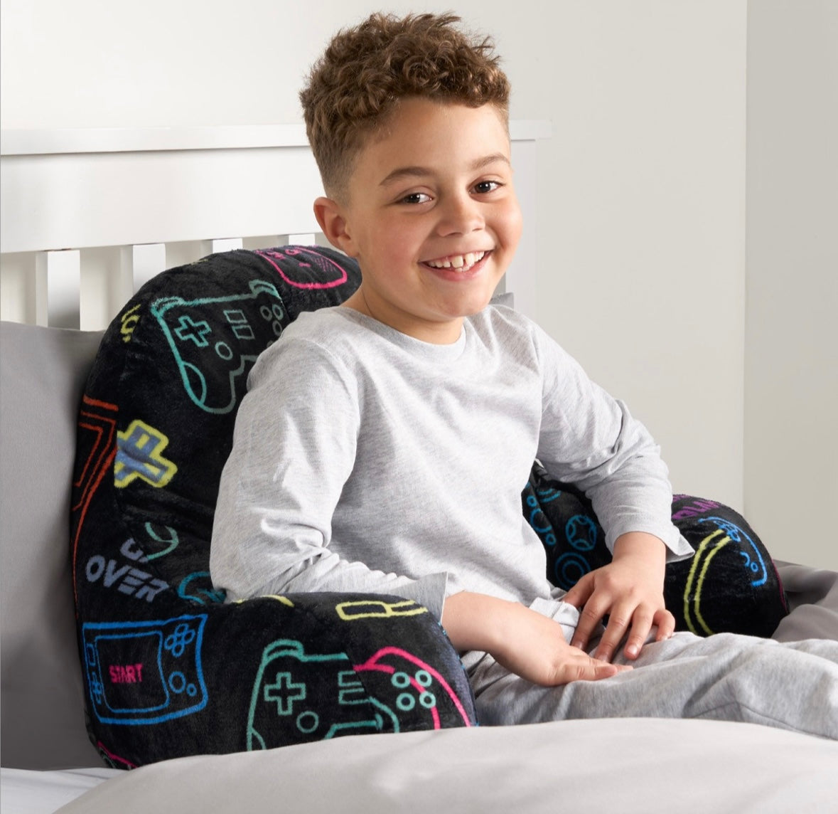 Kids Gaming Fleece Cuddle Cushion - Black 🇬🇧