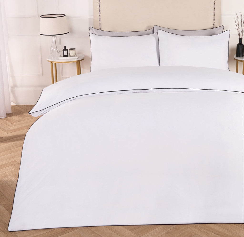 Piped Edge Duvet Set 🇬🇧