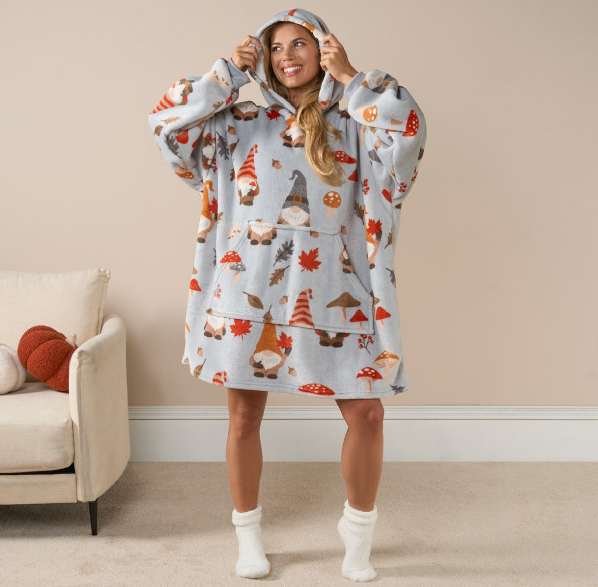 Autumn Gonk Print Hoodie Blanket - Grey 🇬🇧