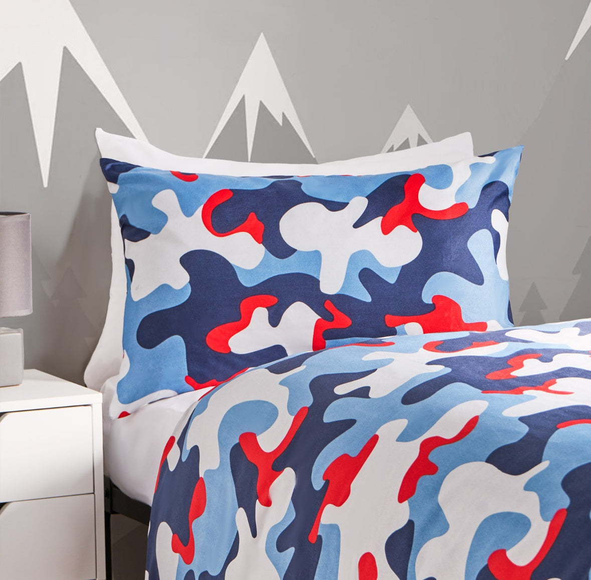 Abstract Camo Reversible Duvet Cover Set 🇬🇧