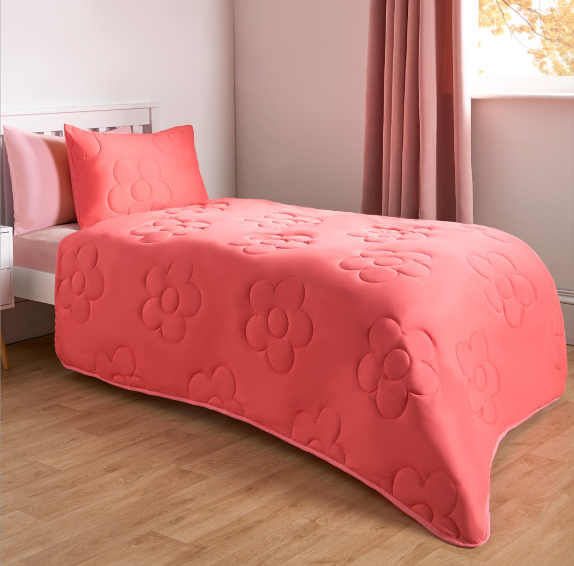 Coverless Daisy Quilted 7.5 Tog Duvet Set - Coral Pink 🇬🇧