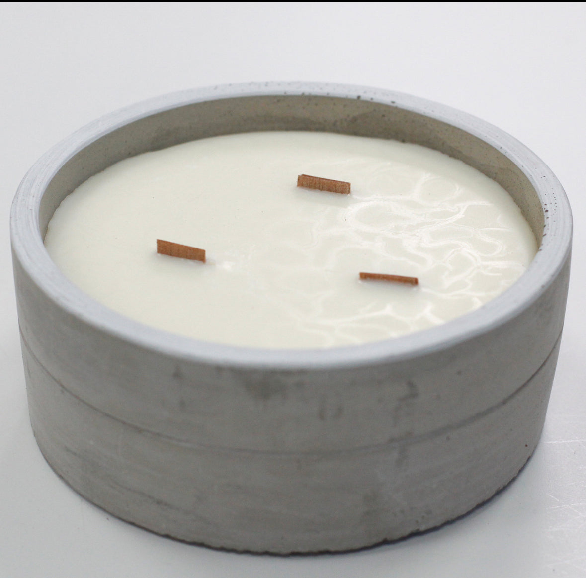 Large Round - Patchouli & Dark Amber 🇬🇧