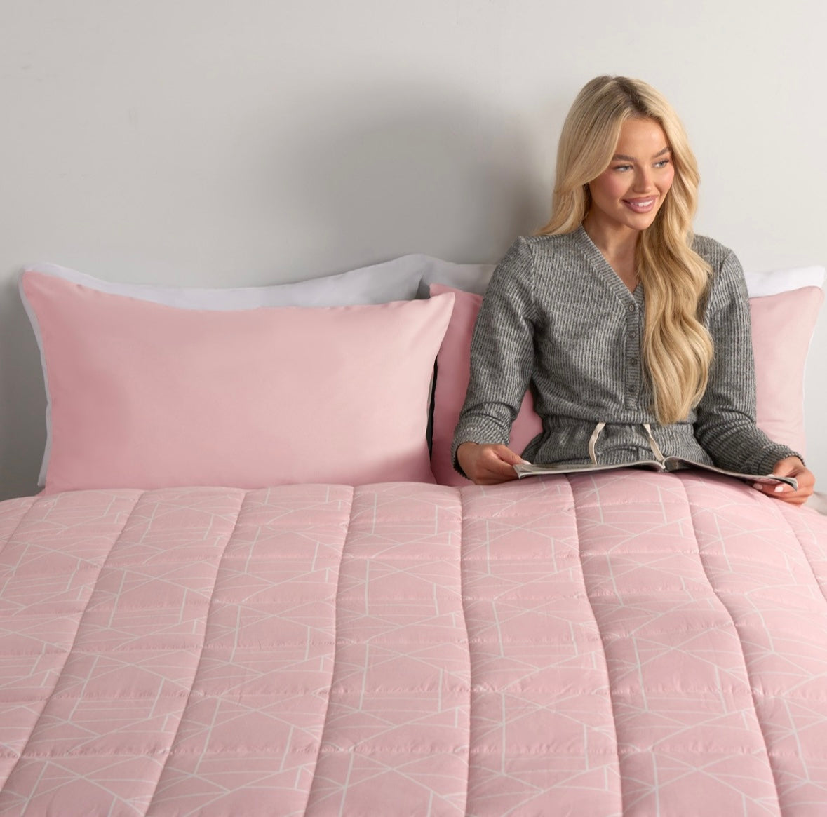 Geometric Printed Weighted Blanket - 8KG 🇬🇧