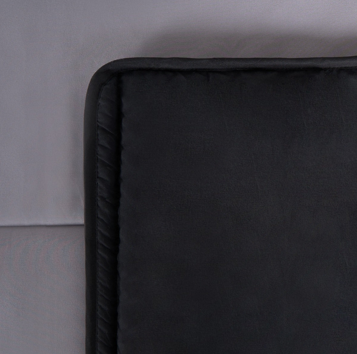 Coverless 10.5 Tog Reversible Duvet & Pillowcase - Black/Grey 🇬🇧