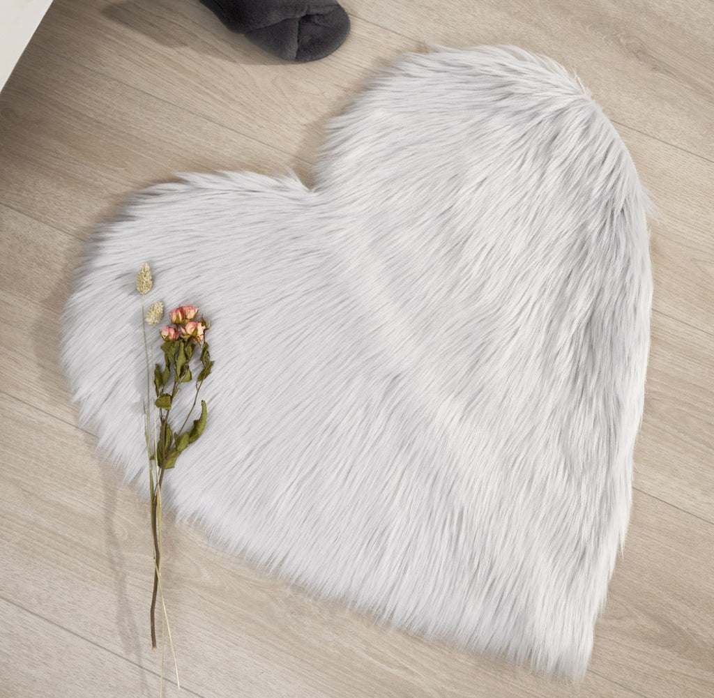 Faux Sheep skin Heart Rug-grey 🇬🇧
