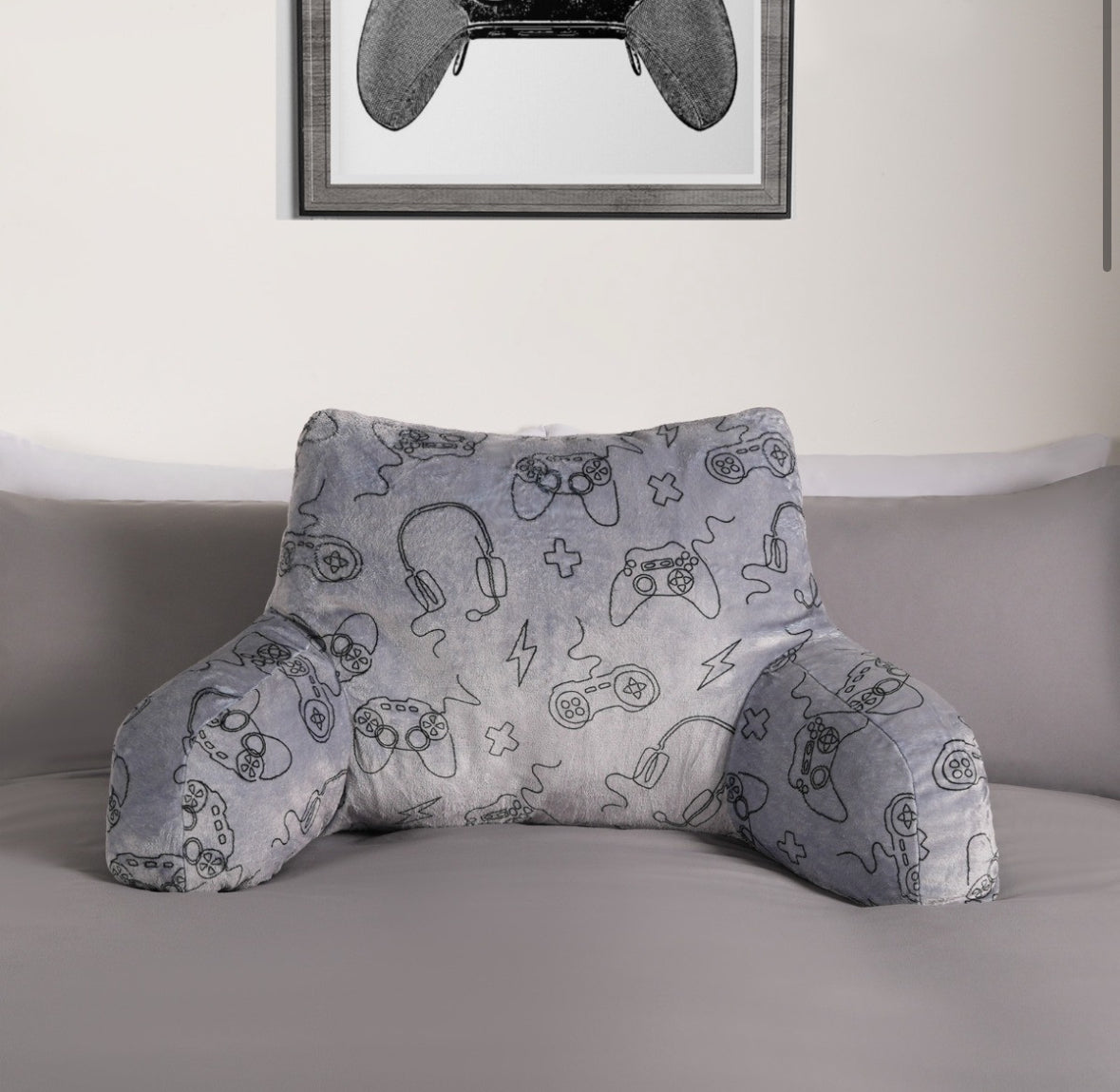 Gaming Print Cuddle Cushion - Grey 🇬🇧