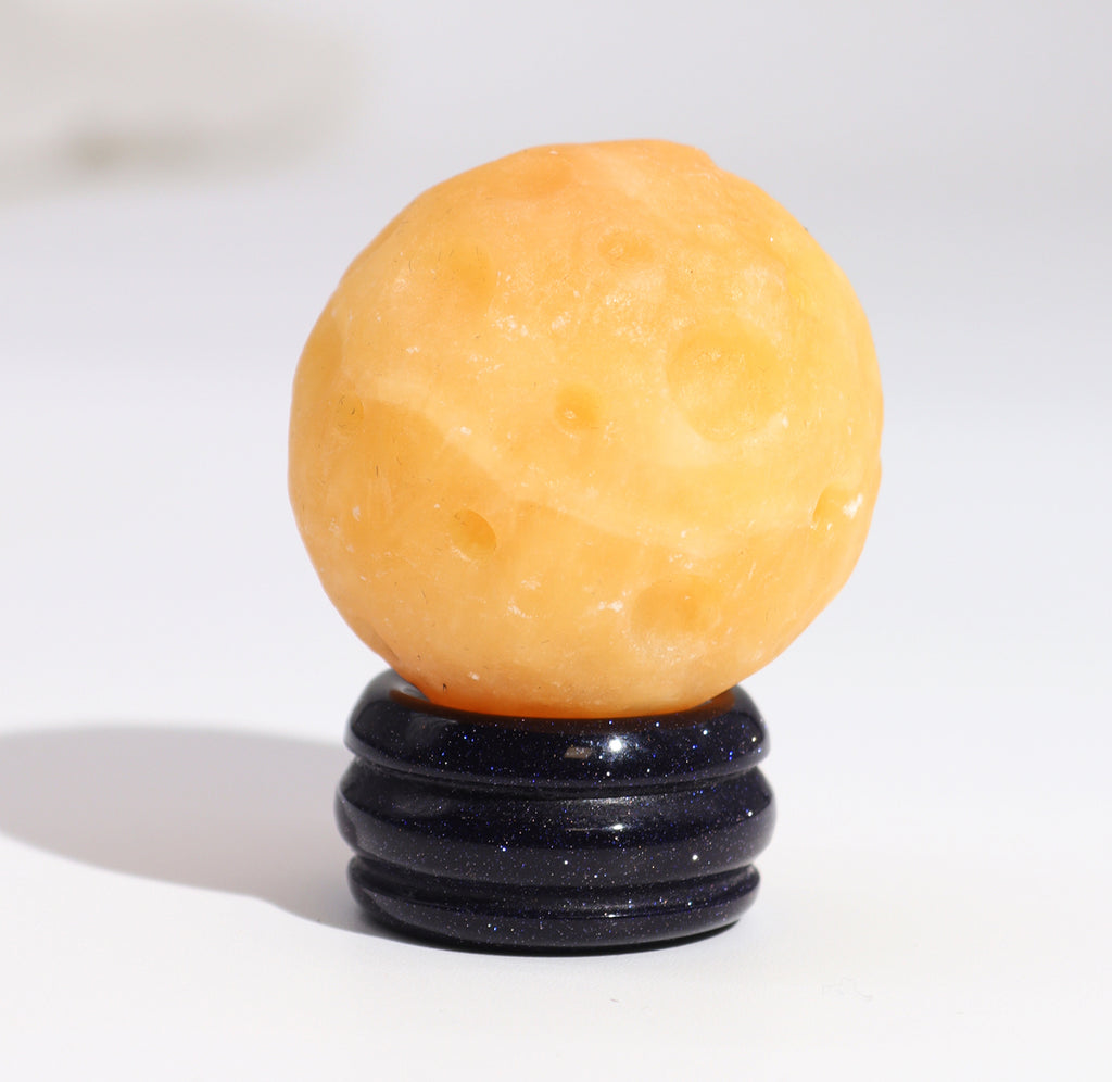 Yellow Jade Planet on a Sola Goldstone Stand (SATURN) 🇬🇧