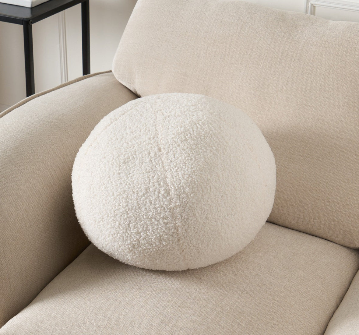 Boucle Ball Shaped Scatter Cushion - Cream 🇬🇧