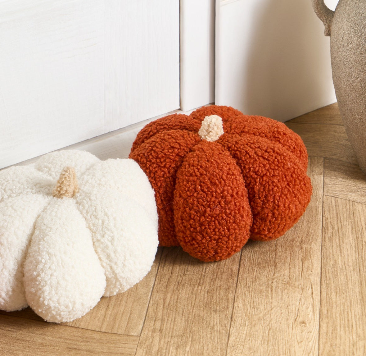 Boucle Pumpkin Shaped Draught Excluder - Rust/White 🇬🇧