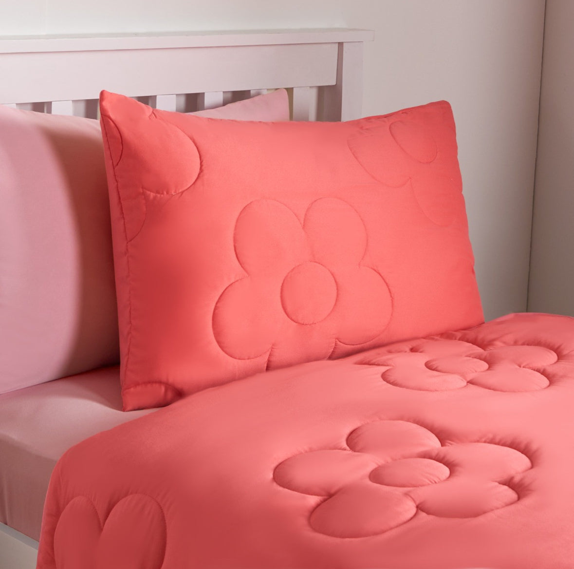 Coverless Daisy Quilted 7.5 Tog Duvet Set - Coral Pink 🇬🇧