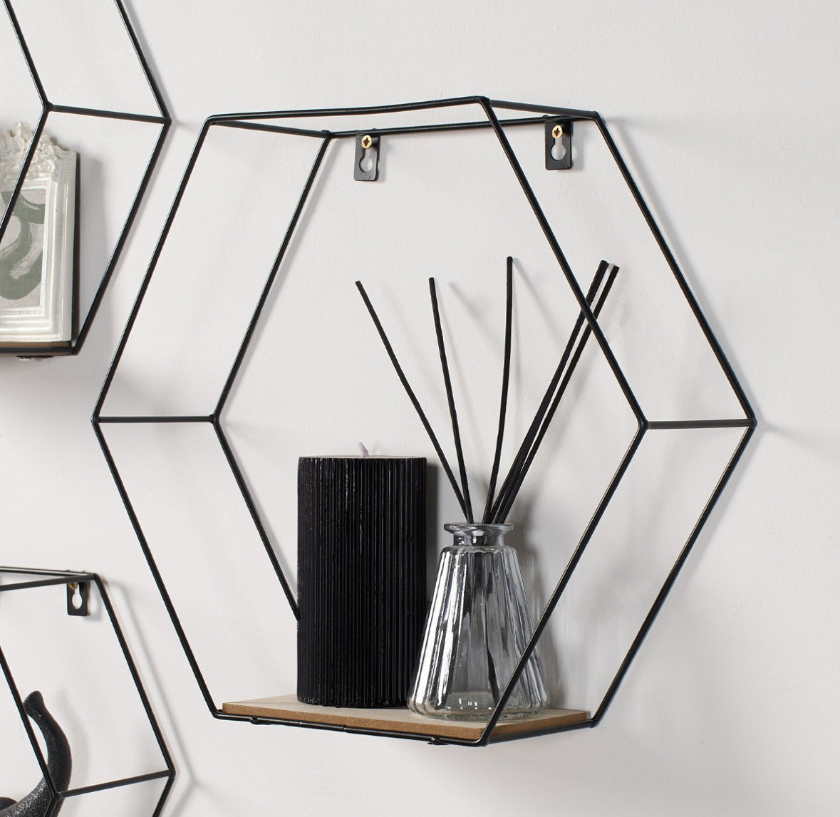 Hexagon Iron Wall Rack Shelf, 3 Piece - Black 🇬🇧