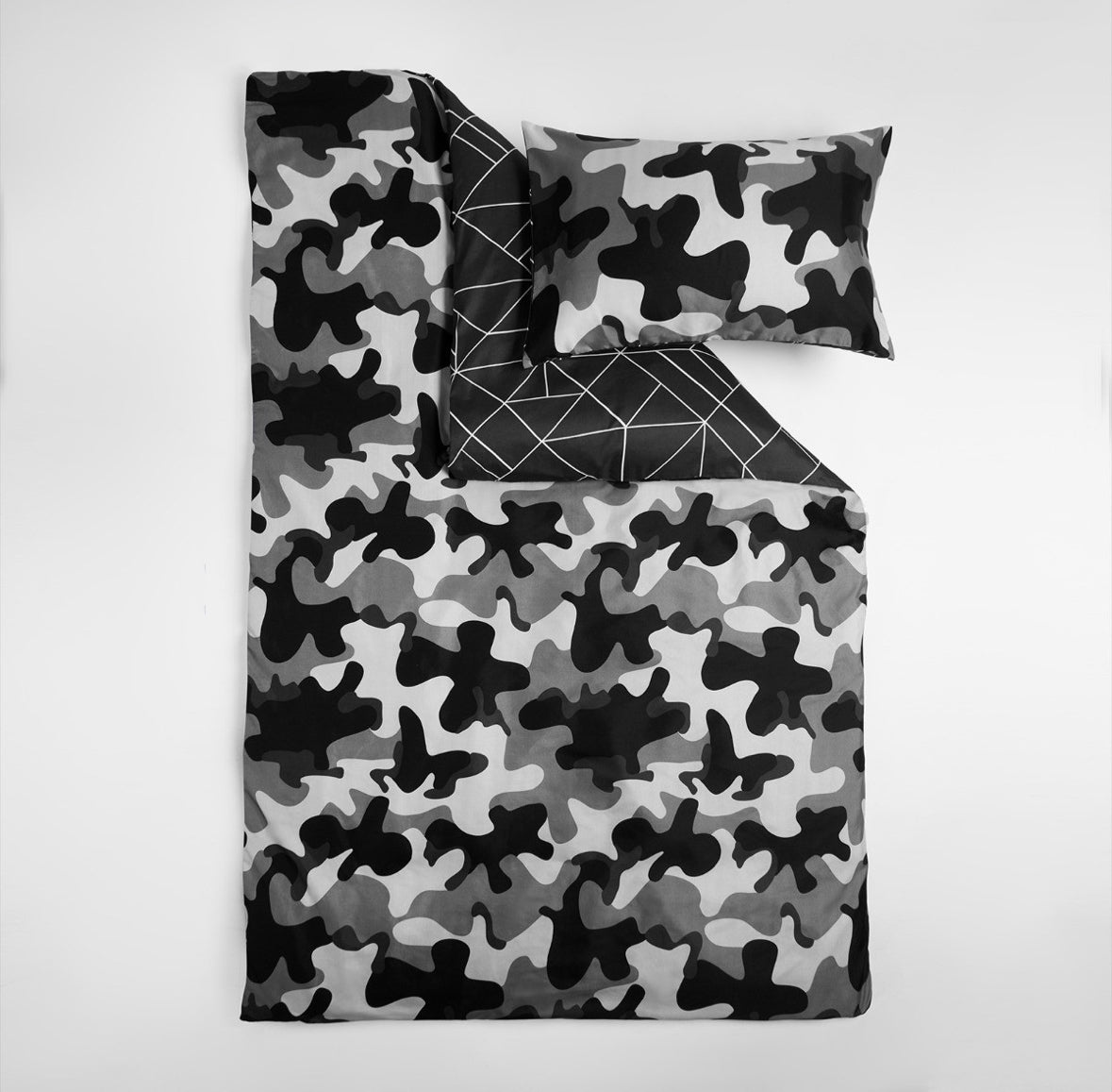 Abstract Camo Reversible Duvet Cover Set 🇬🇧