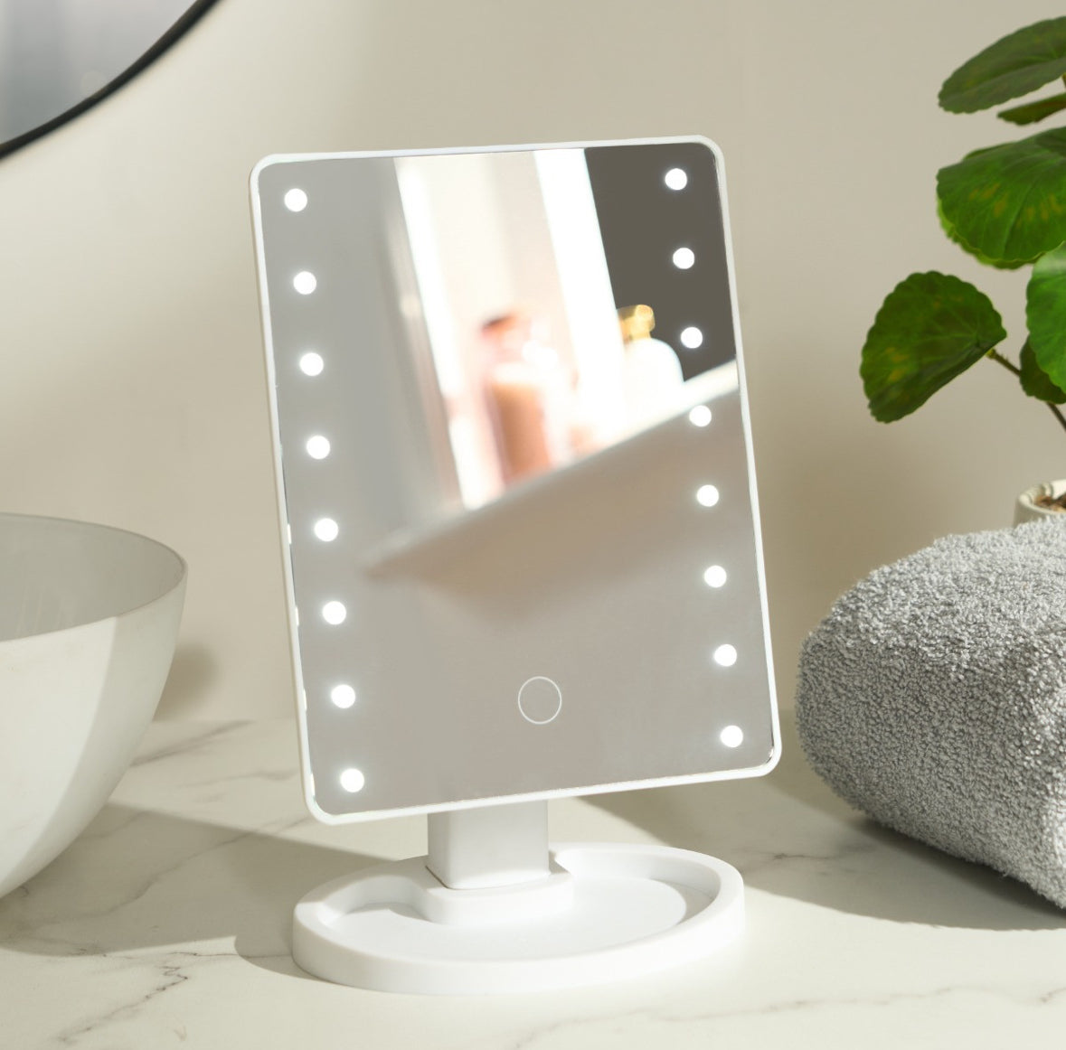 LED Vanity Mirror - White 🇬🇧