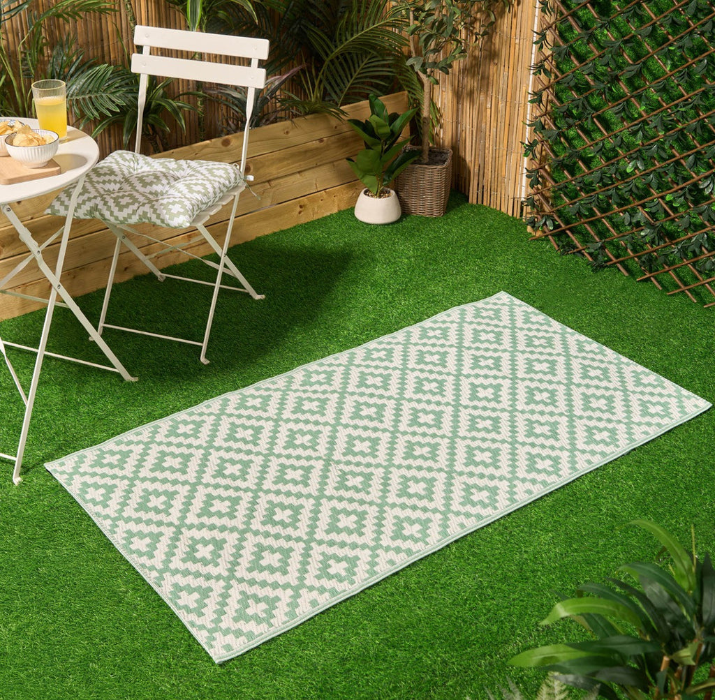 Geometric Print Outdoor Rugs 🇬🇧
