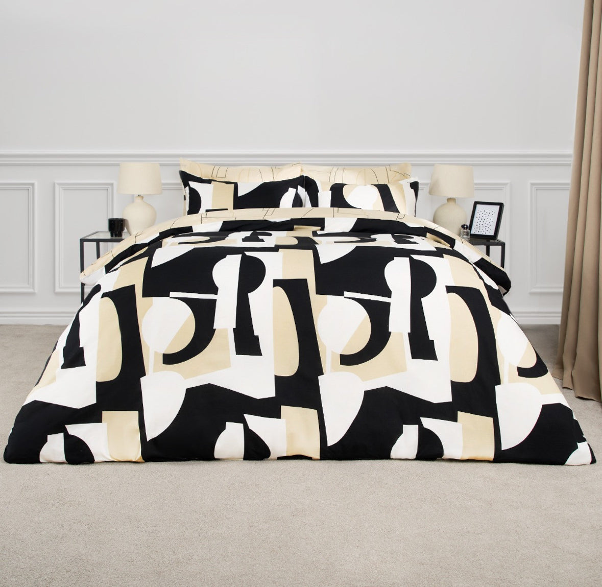 Abstract Geo Duvet Set - Black/Natural 🇬🇧