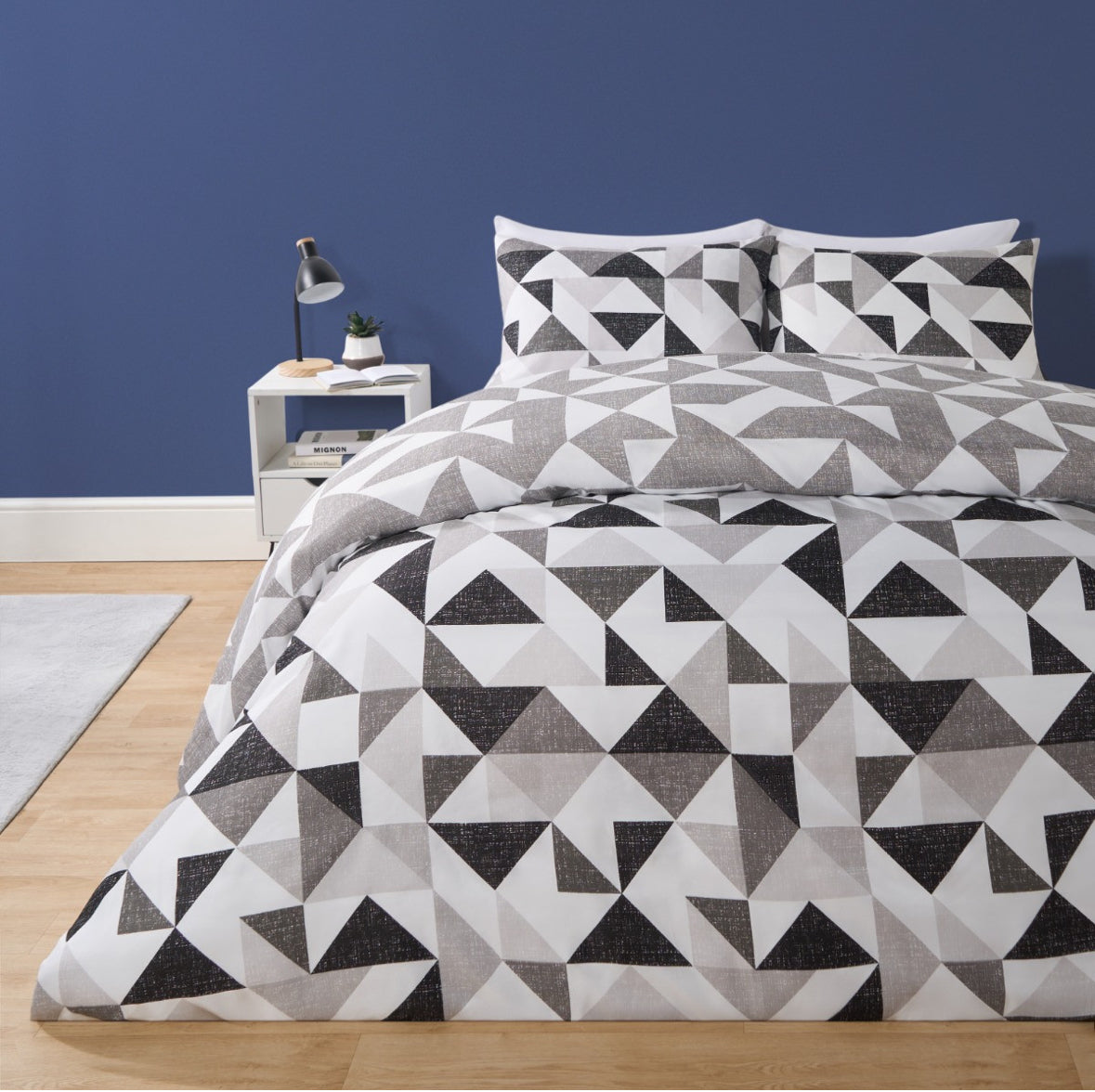 Abstract Shapes Reversible Duvet Cover Set 🇬🇧