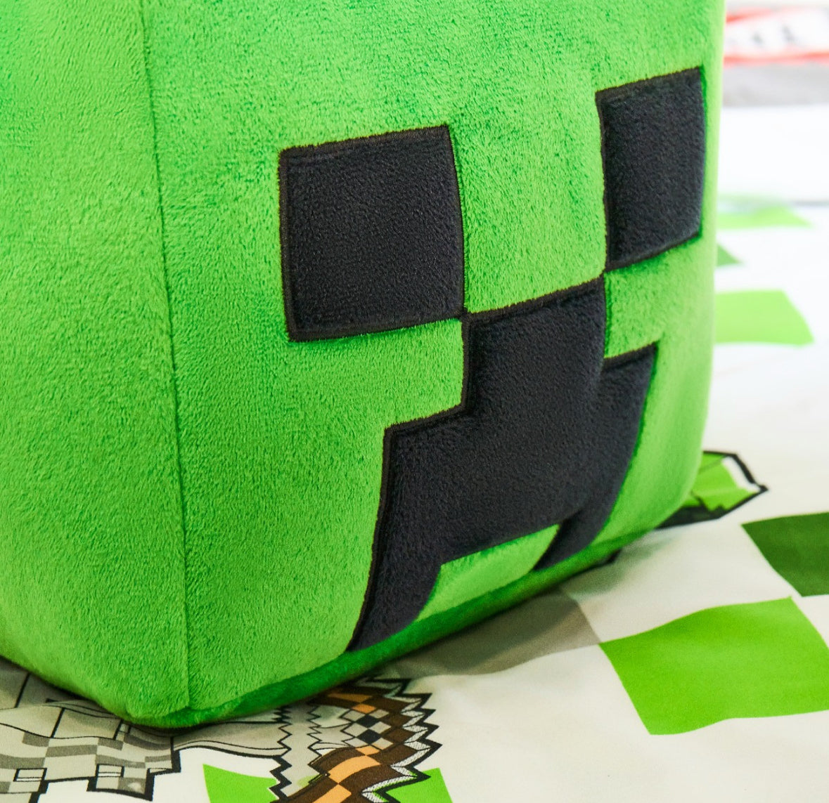 Minecraft Creeper Head Cushion - Green 🇬🇧