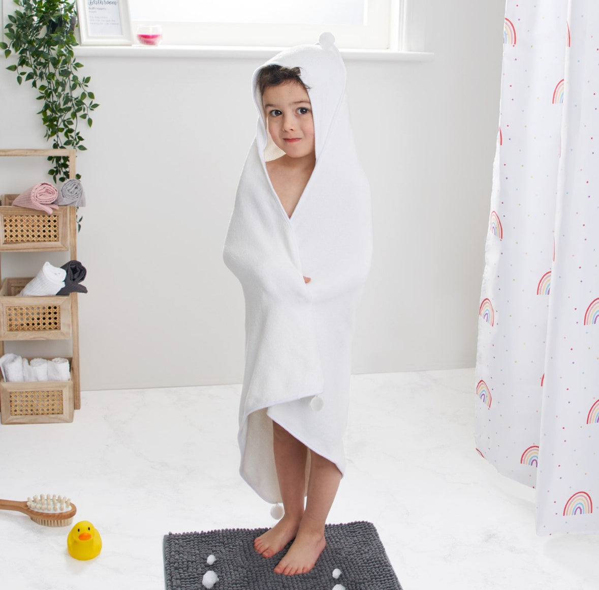 Kids Plain Pom Pom Hooded Towel - White 🇬🇧