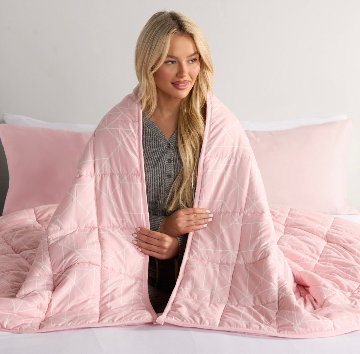 Geometric Printed Weighted Blanket - 8KG 🇬🇧
