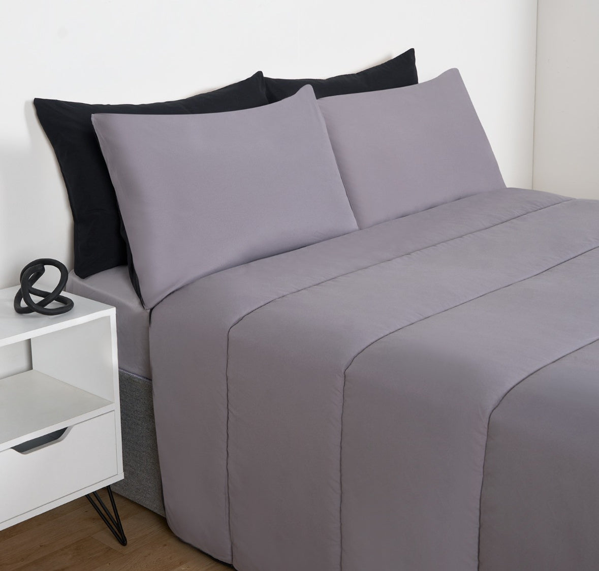 Coverless 10.5 Tog Reversible Duvet & Pillowcase - Black/Grey 🇬🇧