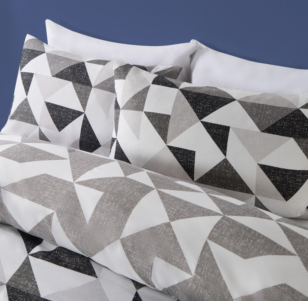 Abstract Shapes Reversible Duvet Cover Set 🇬🇧