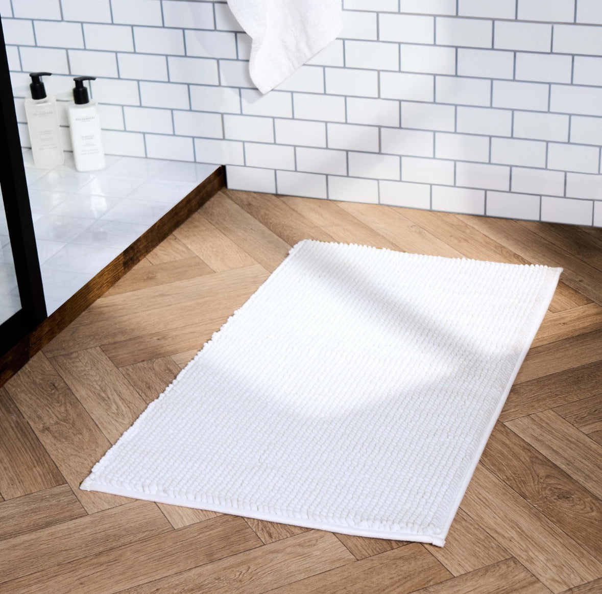 Noodle Bath Mat - White 🇬🇧