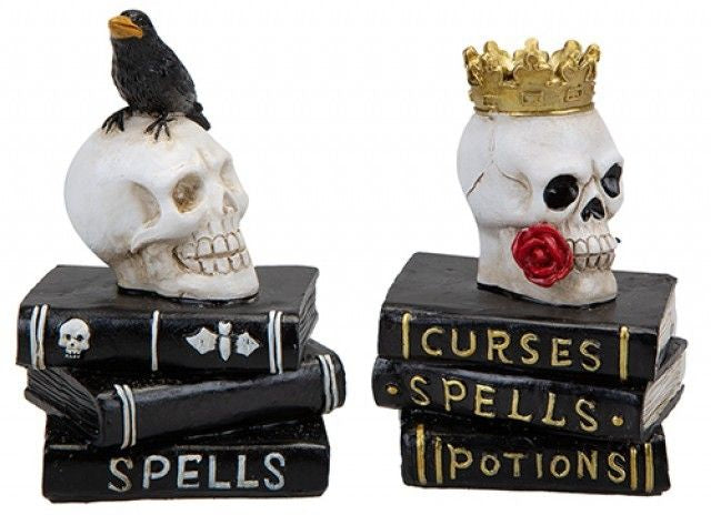 Skulls on Books Decoration (Assorted) 🇬🇧
