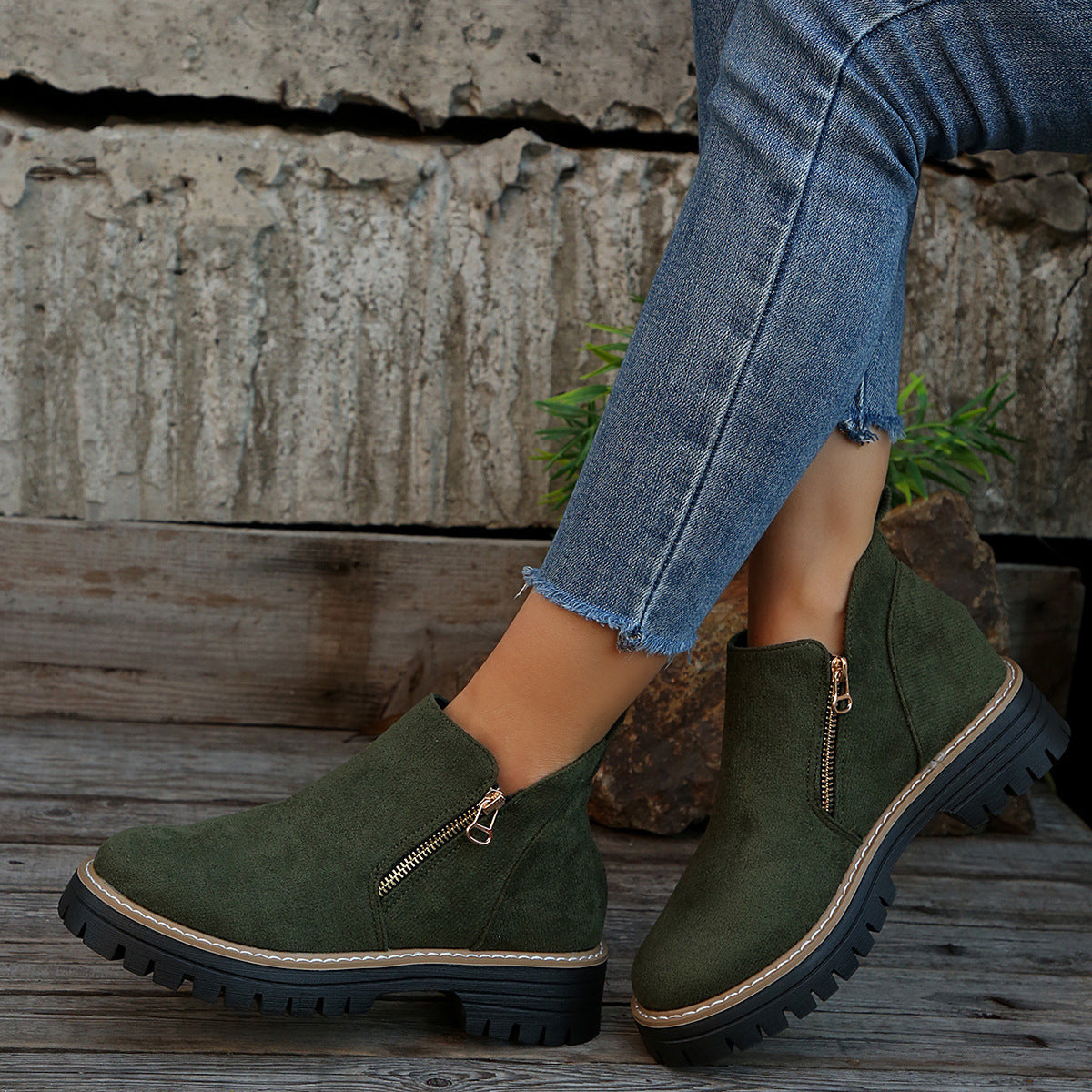 Suede Chelsea Boots with Side Zipper 🇨🇳