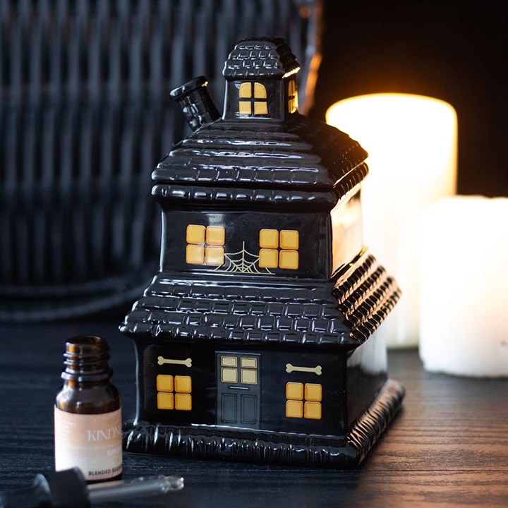 Black Haunted House Oil Burner and Wax Warmer 🇬🇧