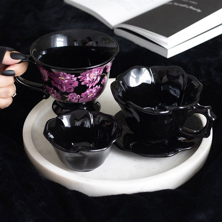Black Rose Teacup and Saucer 🇬🇧