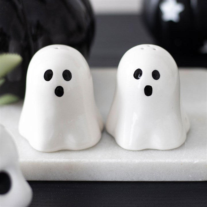 Ghost Salt and Pepper Shakers 🇬🇧