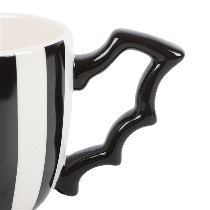 Striped Bat Wing Teacup 🇬🇧