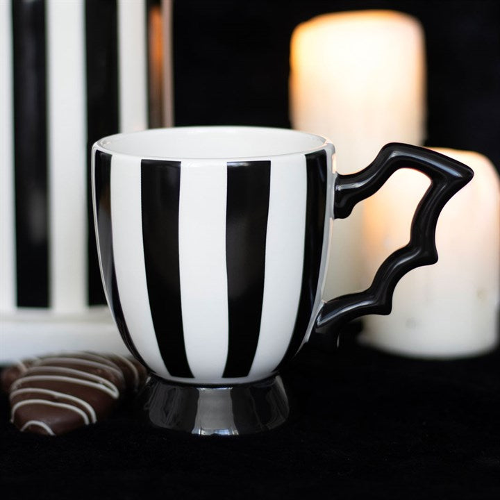Striped Bat Wing Teacup 🇬🇧