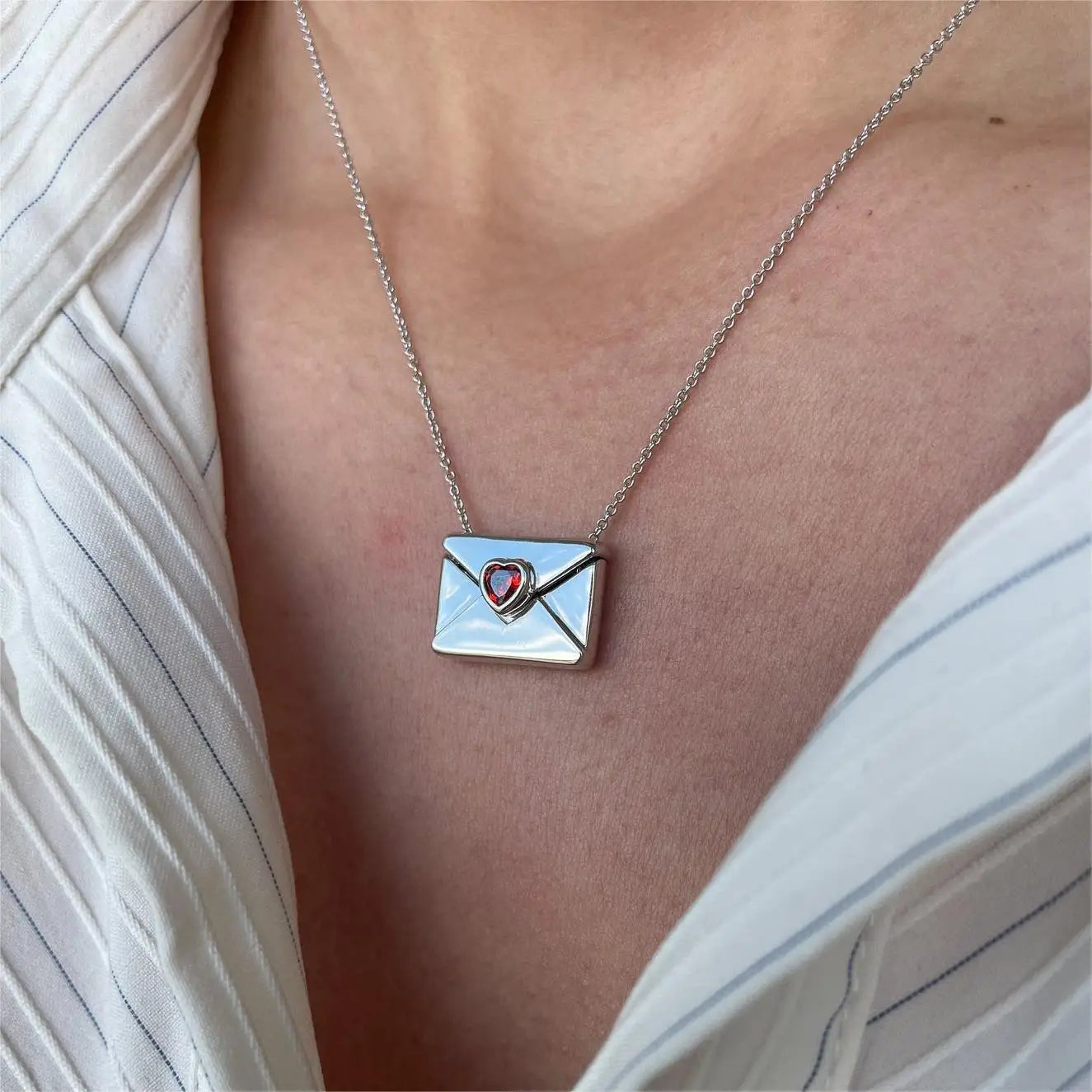Envelope Heart Necklace 🇬🇧