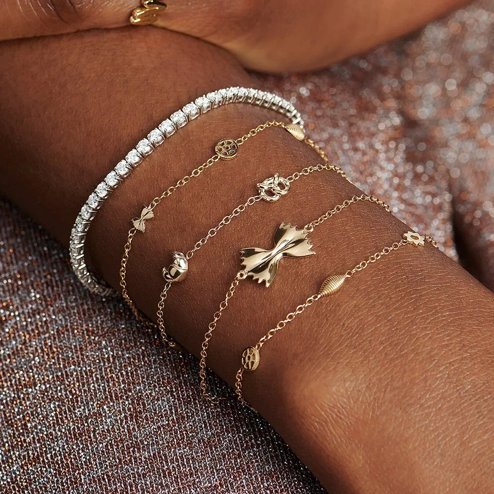 Bow Charm Bracelet 🇬🇧