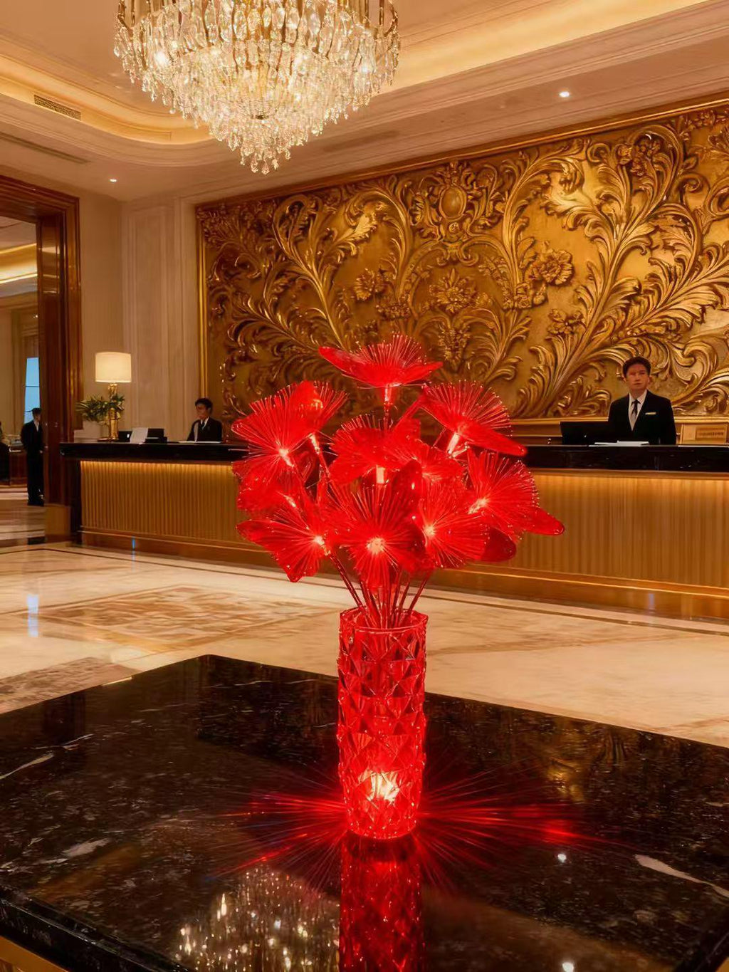 Decorative table lamp flower-like design 🇬🇧