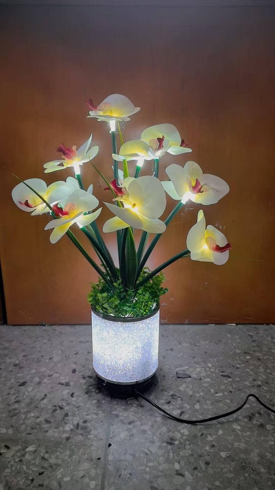 Decorative table lamp flower-like design 🇬🇧