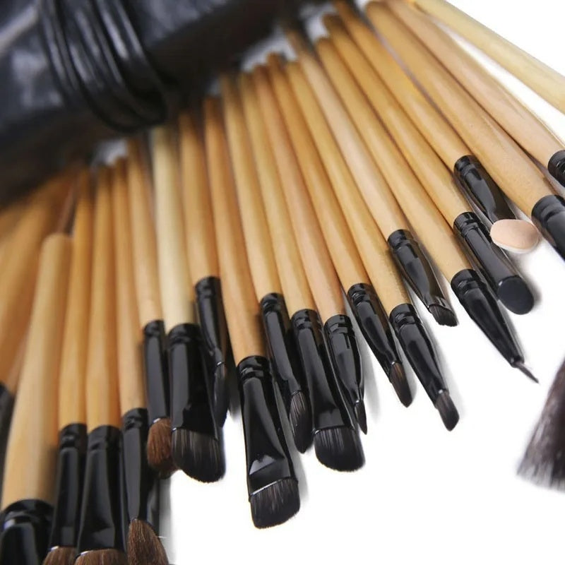 Gift Bag Of 24 Pcs Makeup Brush Sets 🇨🇳