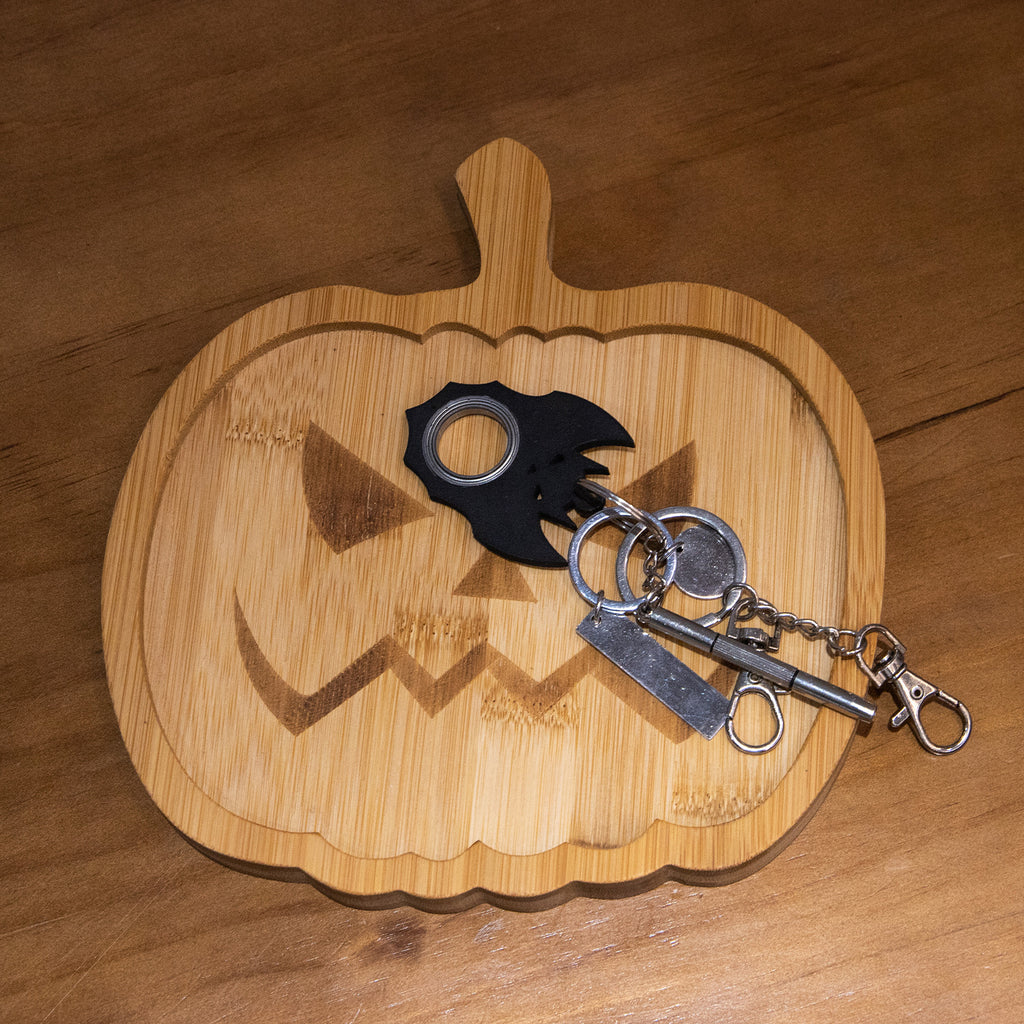 Halloween Creative Fidget Spinner Toy Bat Demon Ghost Keychain Hand Spinner Anti-Anxiety Toy Relieves Stress Bottle Opener Kids Toy 🇨🇳