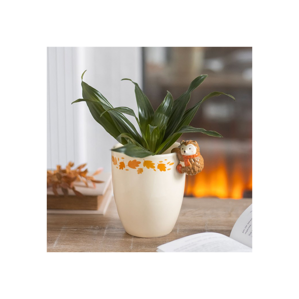 Autumn Plant Pot with Hedgehog 🇬🇧