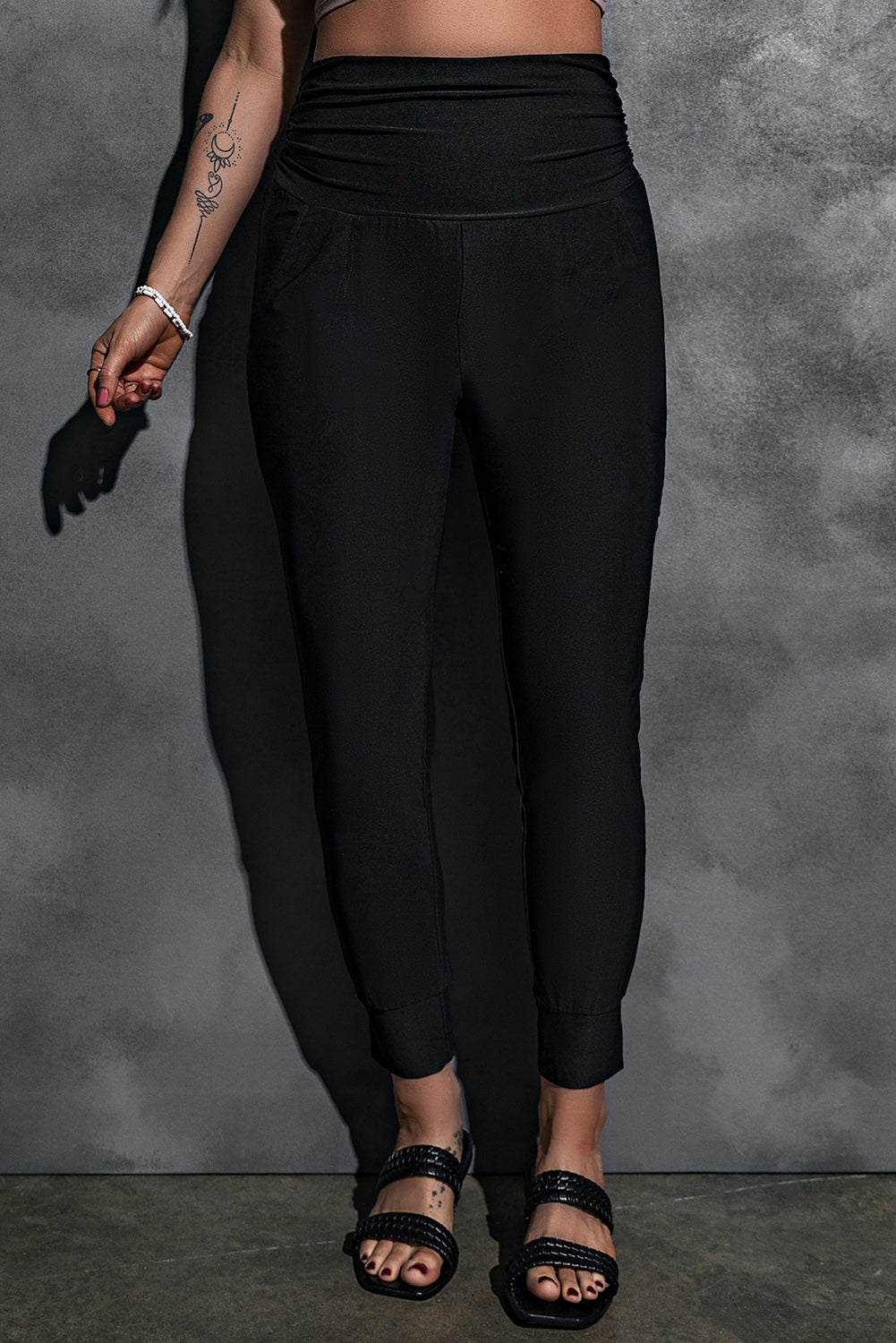 Black High Waist Pleated Pocket Leggings 🇺🇸